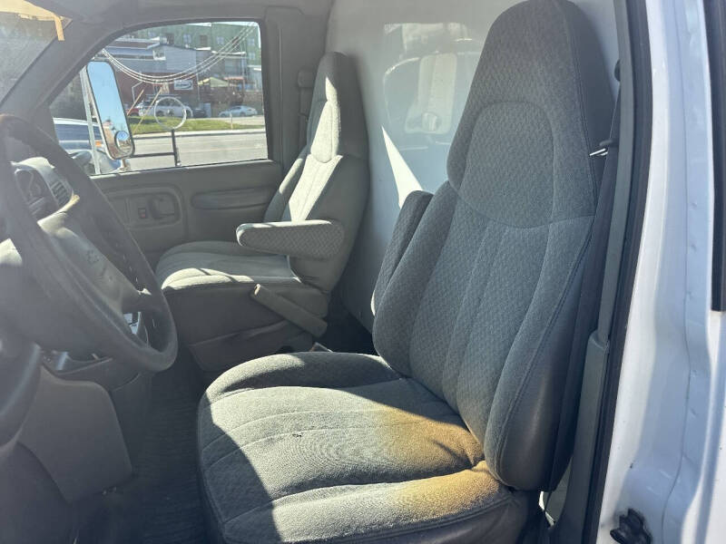 2000 Chevrolet Express 3500