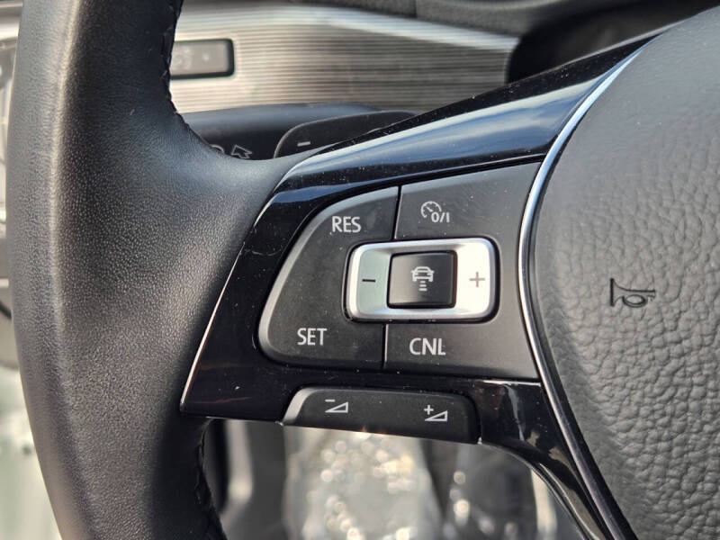 2021 Volkswagen Passat R-Line