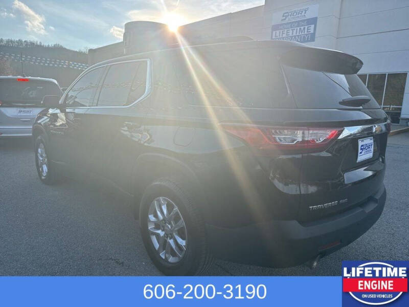 2021 Chevrolet Traverse LT Leather