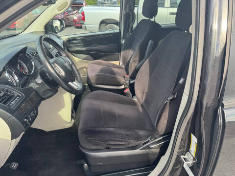 2013 Dodge Grand Caravan American Value Package