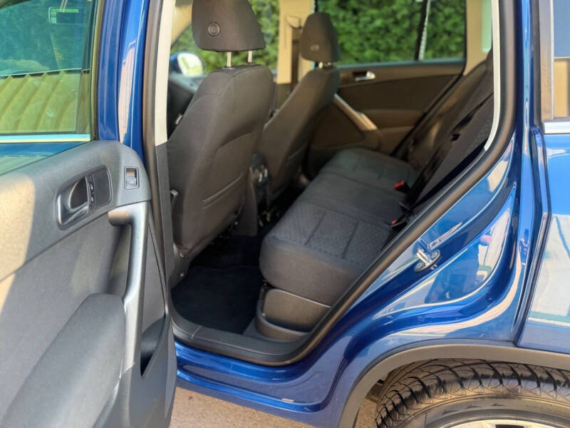 2009 Volkswagen Tiguan SE 4Motion