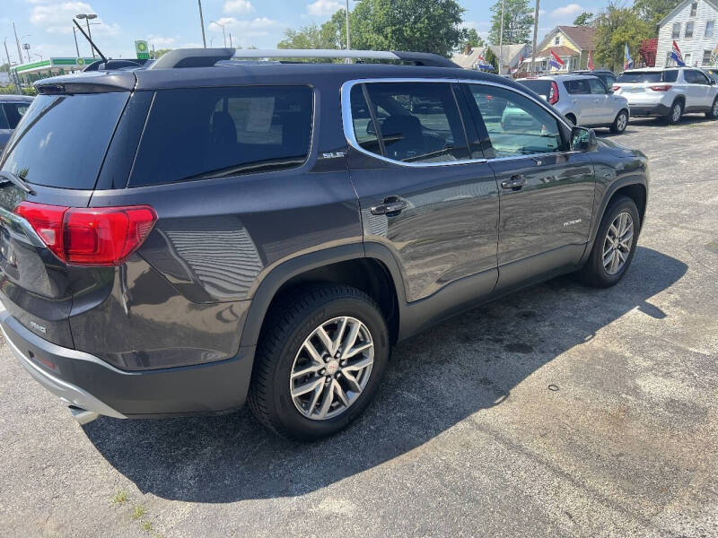 2017 GMC Acadia SLE-2