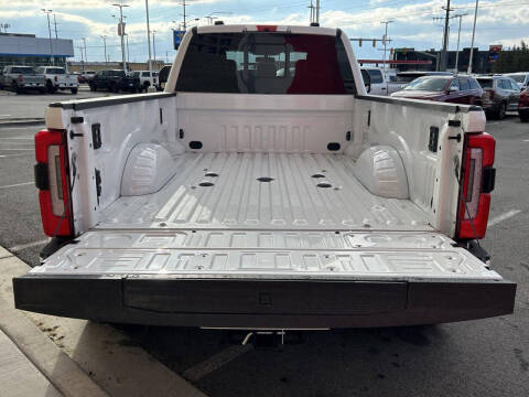 2025 Ford F-450 Super Duty Platinum