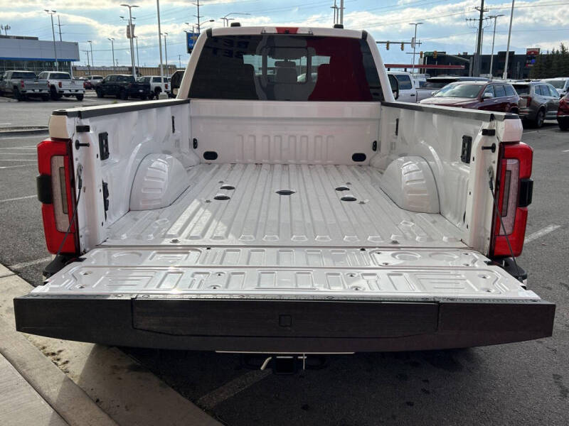 2025 Ford F-450 Super Duty Platinum