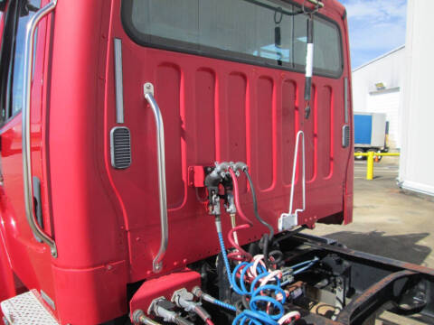 2005 Freightliner Business class M2