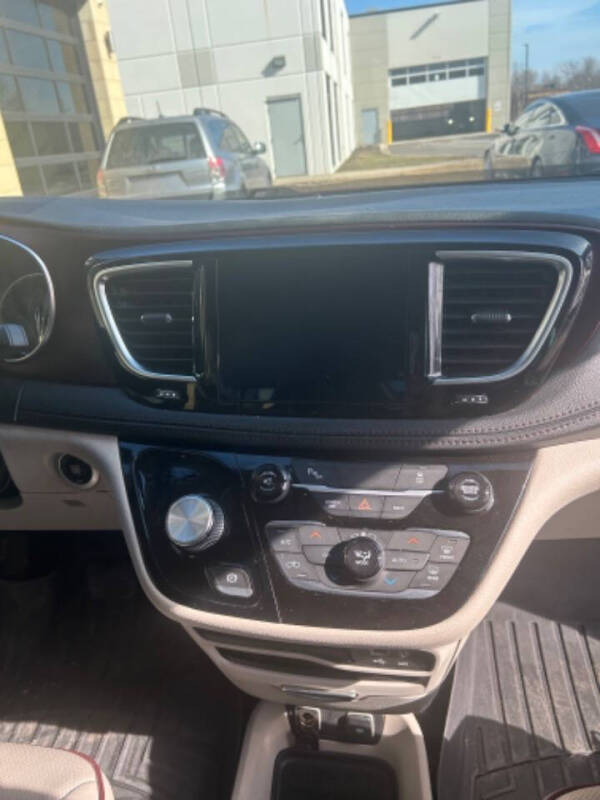 2017 Chrysler Pacifica Limited