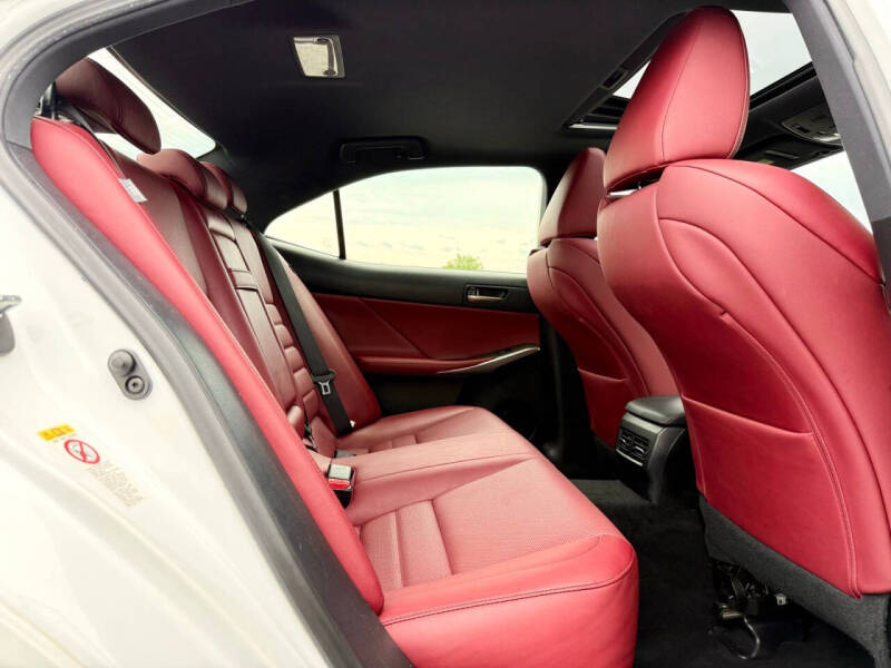 2017 Lexus IS 200t