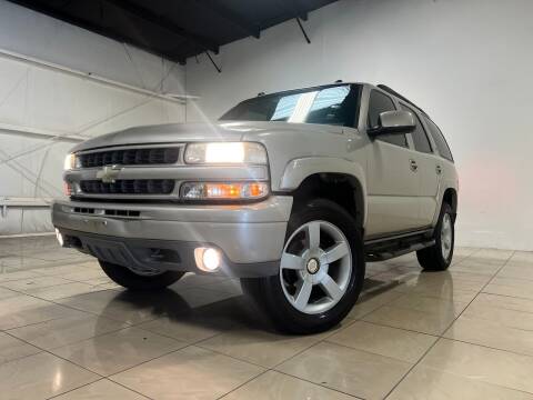 2005 Chevrolet Tahoe for sale at ROADSTERS AUTO in Houston TX
