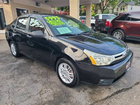 2011 Ford Focus for sale at Lake City Automotive in Milwaukee WI