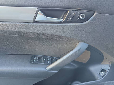 2013 Volkswagen Passat S PZEV