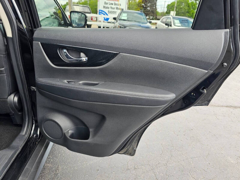 2017 Nissan Rogue SL