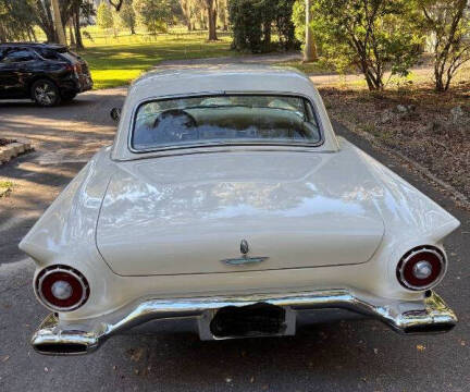 1957 Ford Thunderbird