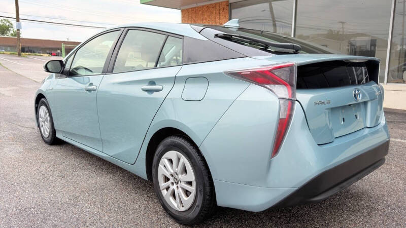 2016 Toyota Prius Two