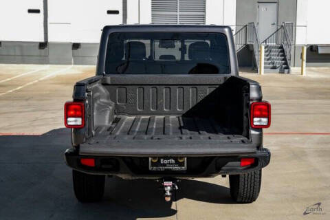 2024 Jeep Gladiator Sport