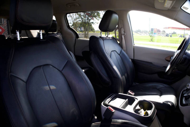 2018 Chrysler Pacifica Touring L