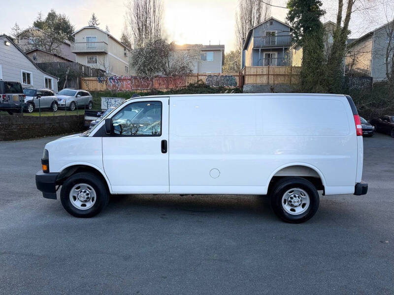 2025 Chevrolet Express 2500