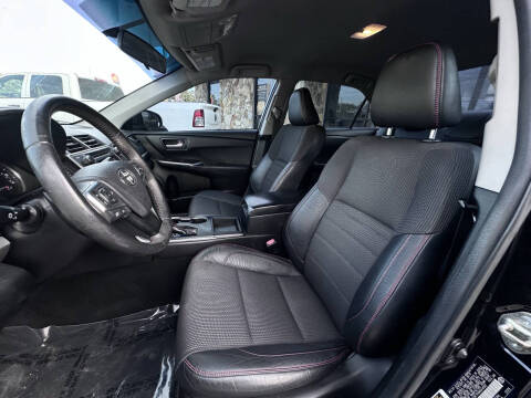 2017 Toyota Camry SE