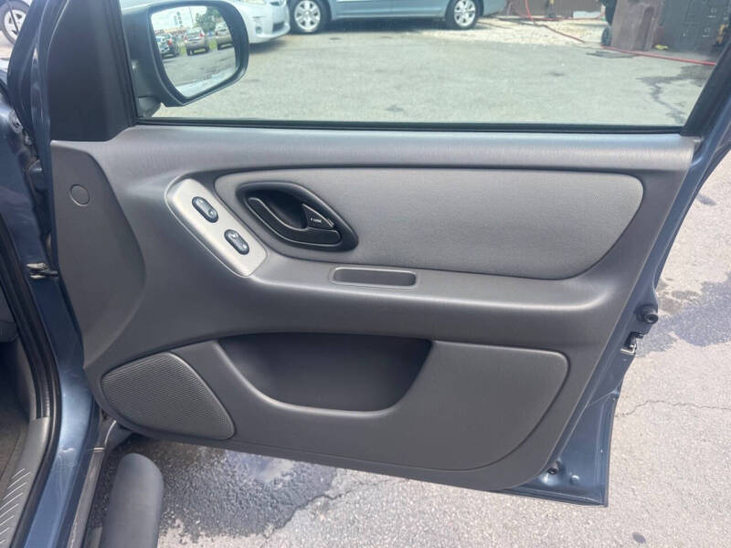 2005 Ford Escape XLT