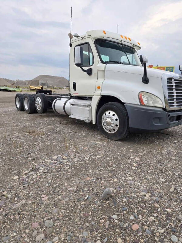 2013 Freightliner 225