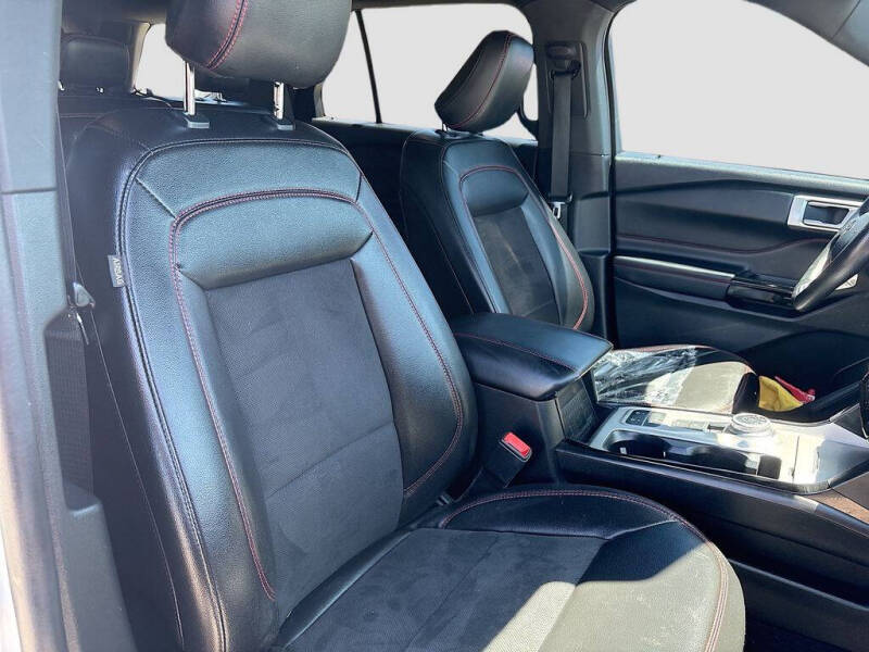 2022 Ford Explorer ST-Line