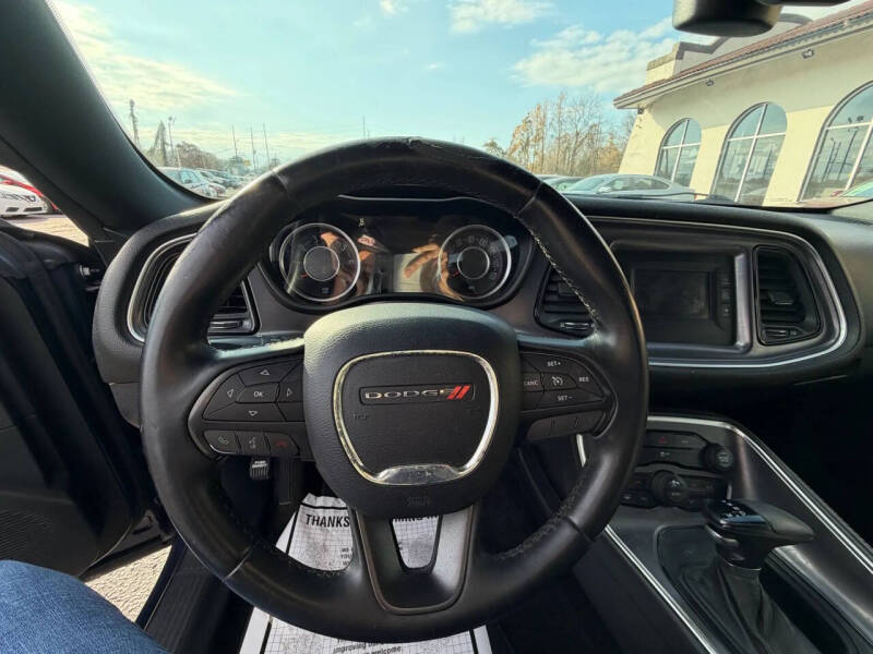 2015 Dodge Challenger SXT