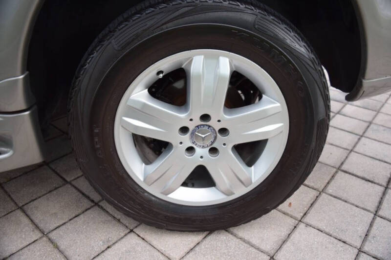 2005 Mercedes-Benz M-Class ML 350