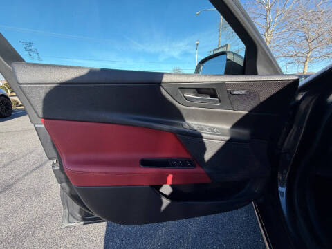 2017 Jaguar XE 35t R-Sport