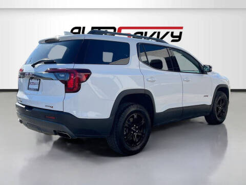 2023 GMC Acadia AT4