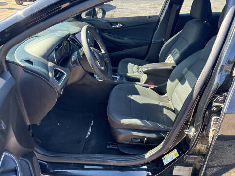 2017 Chevrolet Cruze LT Auto