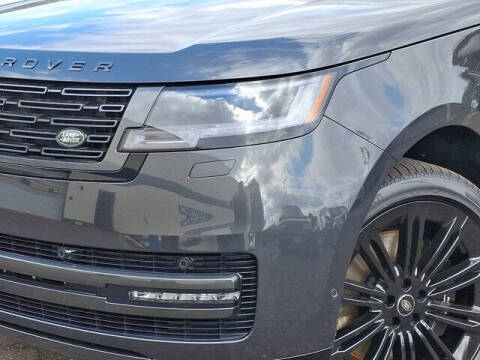 2025 Land Rover Range Rover P530 SE LWB