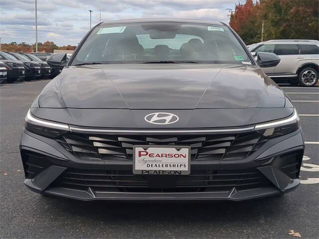 2025 Hyundai Elantra Hybrid Limited