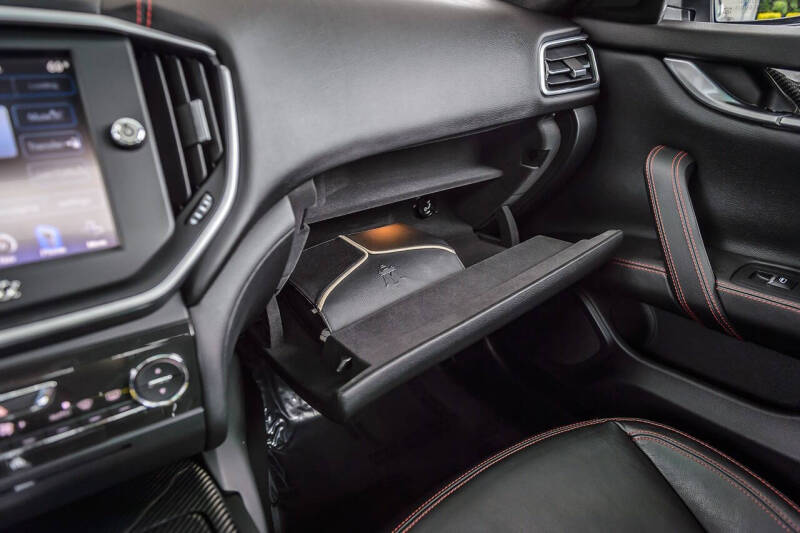2015 Maserati Ghibli