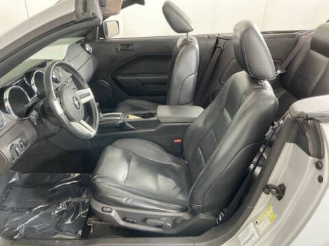 2007 Ford Mustang V6 Deluxe