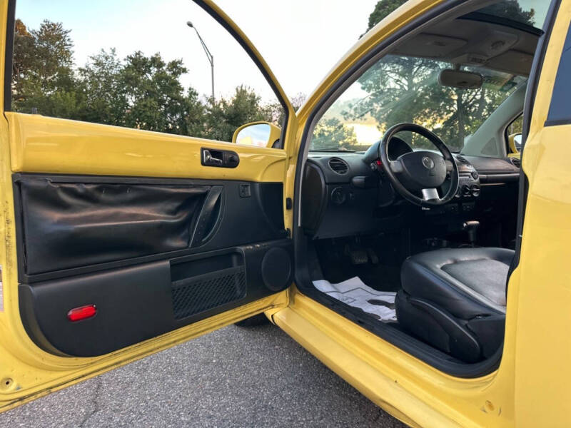 2009 Volkswagen New Beetle