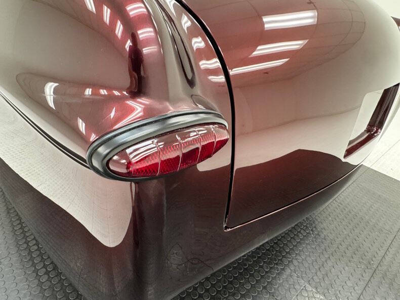 1951 Ford Deluxe