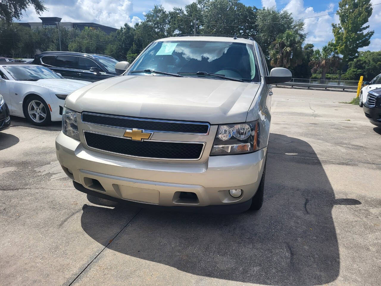 2013 Chevrolet Tahoe for sale at FAMILY AUTO BROKERS in Longwood, FL