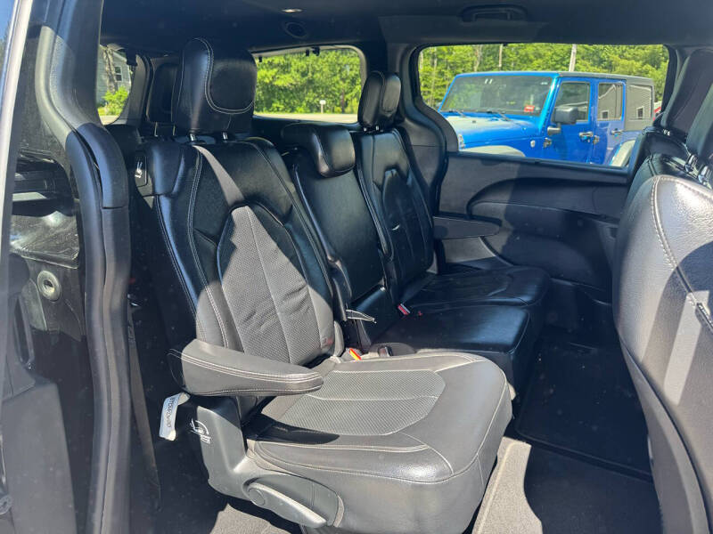 2019 Chrysler Pacifica Touring L