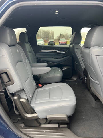 2023 Buick Enclave Essence