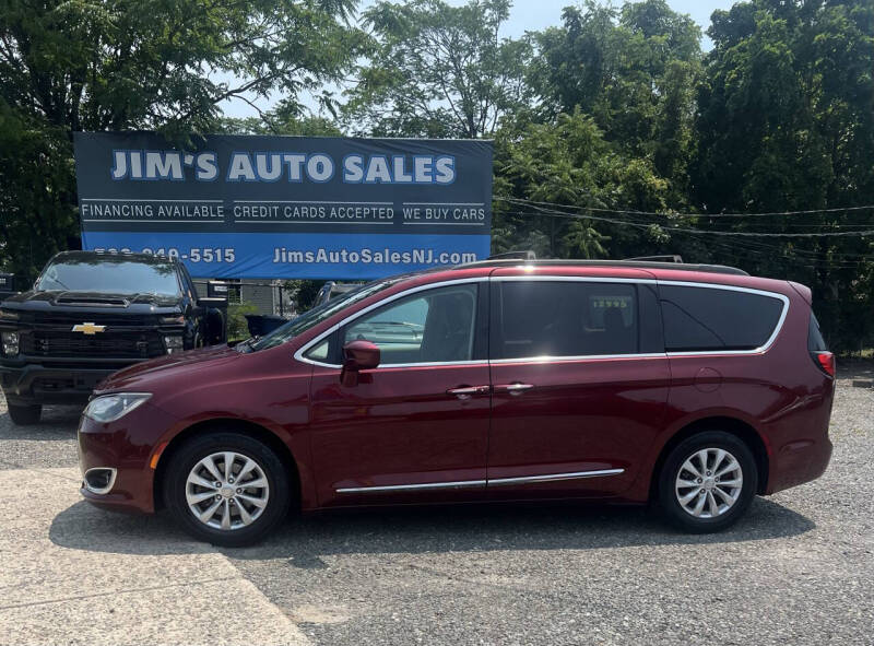 2017 Chrysler Pacifica Touring-L