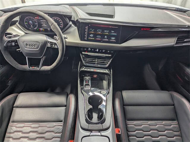 2022 Audi RS e-tron GT quattro