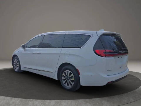 2022 Chrysler Pacifica Hybrid Limited