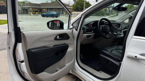 2020 Chrysler Voyager LXi