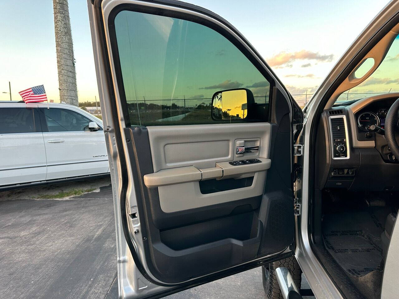 2012 DODGE Ram Pickup - $28,900