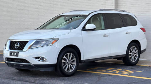 2016 Nissan Pathfinder for sale at Carland Auto Sales INC. in Portsmouth VA