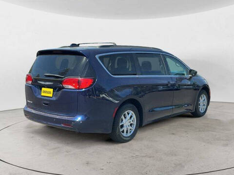 2020 Chrysler Voyager LX