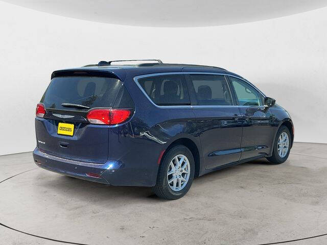 2020 Chrysler Voyager LX
