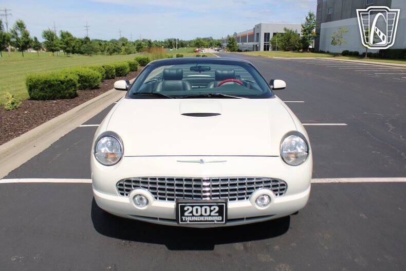 2002 Ford Thunderbird Deluxe
