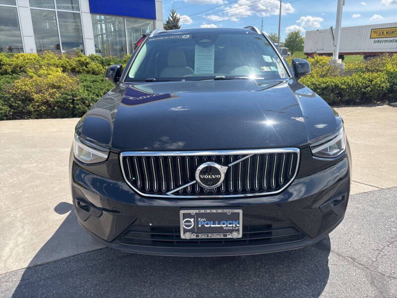 2023 Volvo XC40 B5 Plus Bright Theme