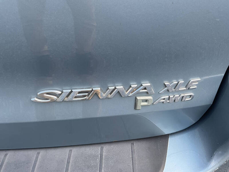 2010 Toyota Sienna XLE