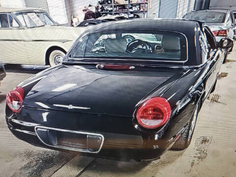 2005 Ford Thunderbird Deluxe